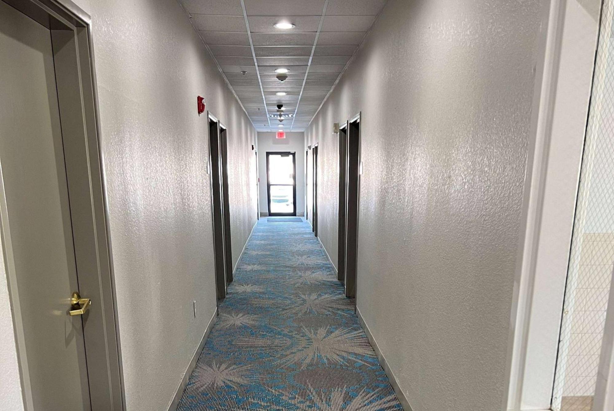 Days Inn By Wyndham Near Kansas Speedway Kansas City Ngoại thất bức ảnh