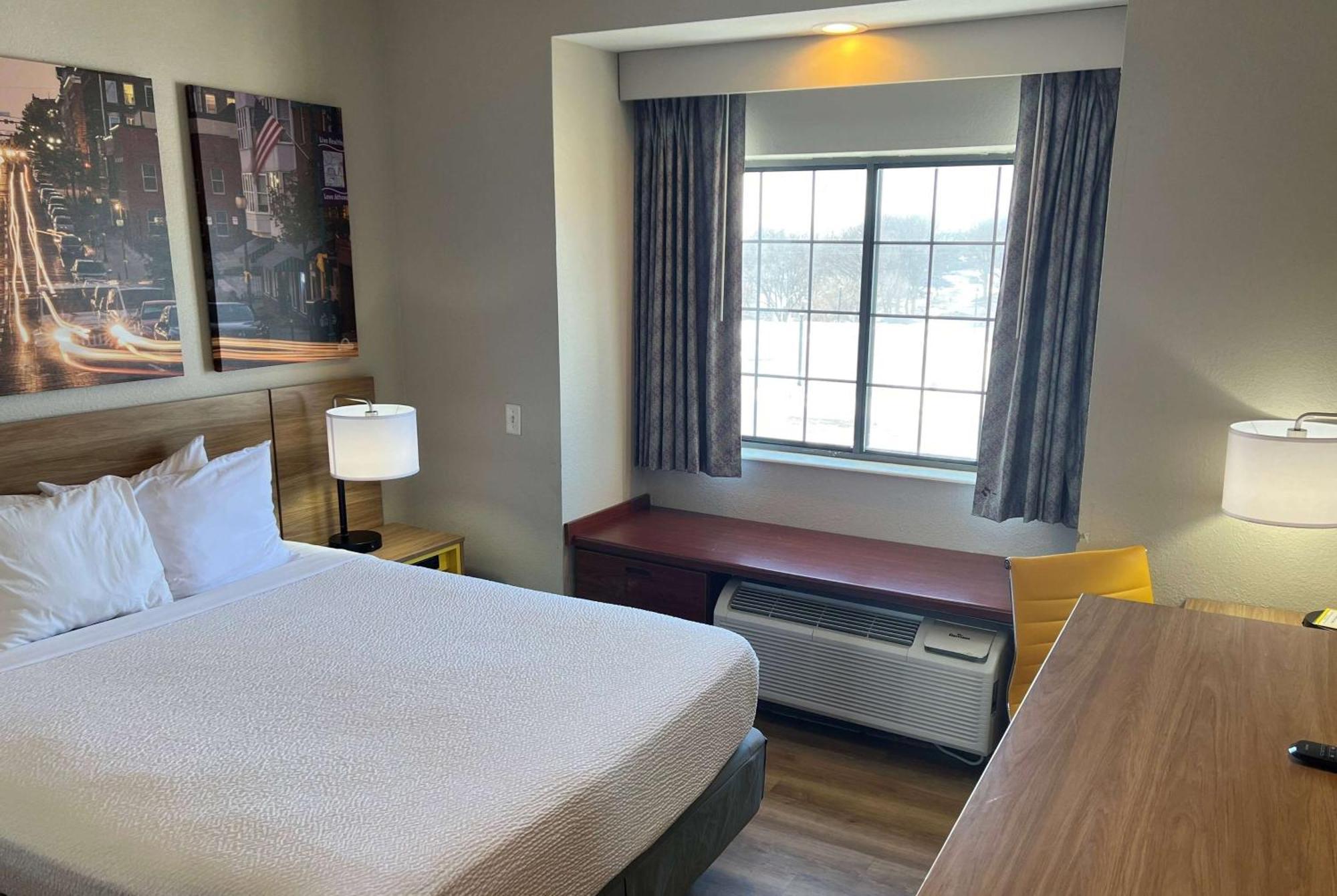Days Inn By Wyndham Near Kansas Speedway Kansas City Ngoại thất bức ảnh